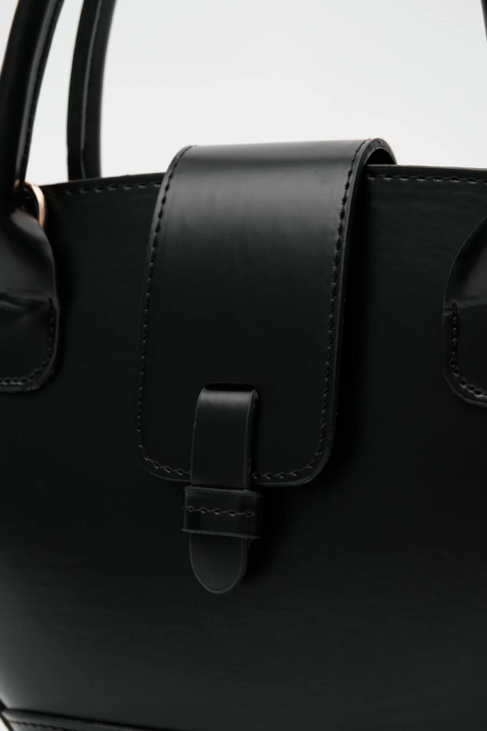 Lucca Black