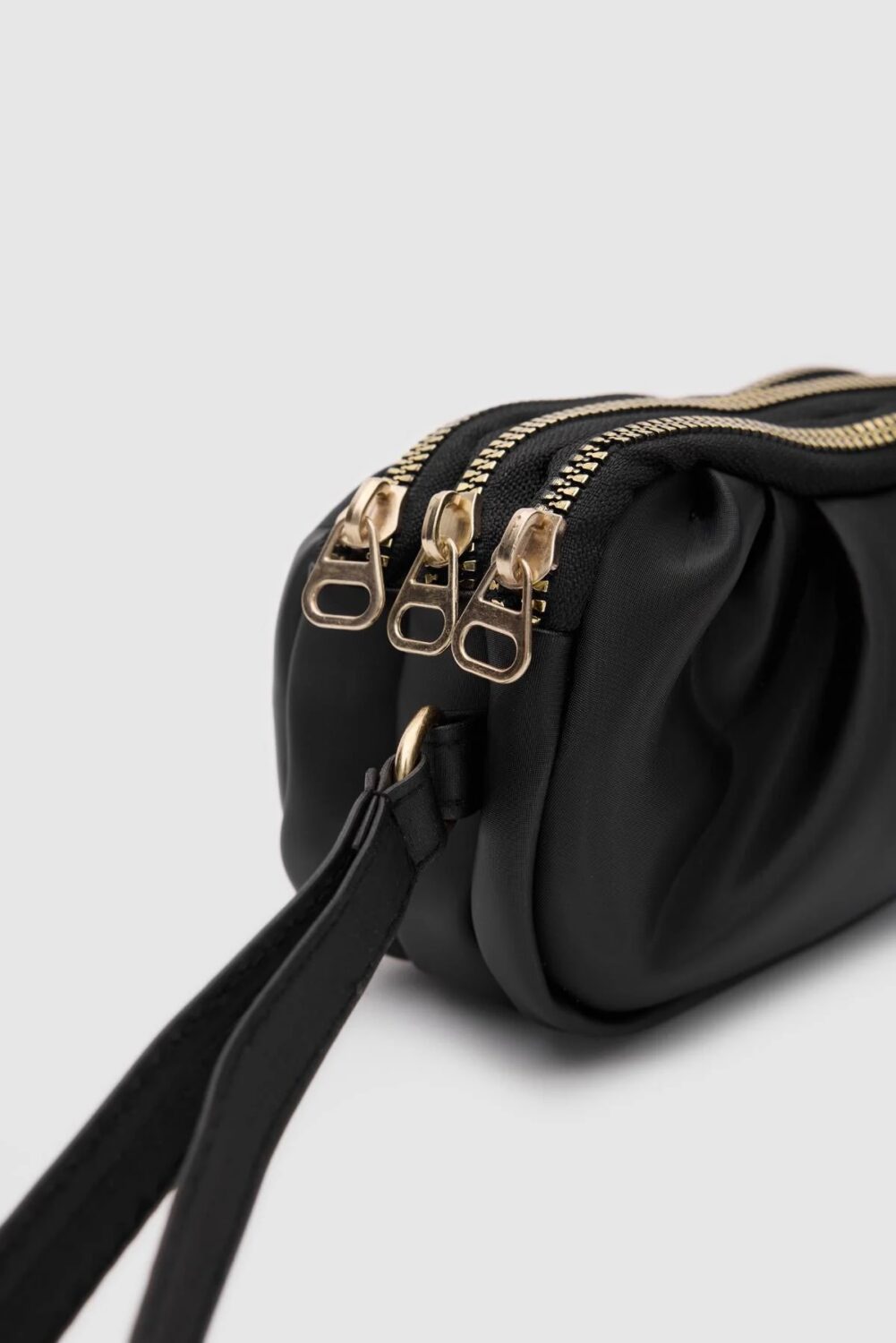 Aura Black Purse