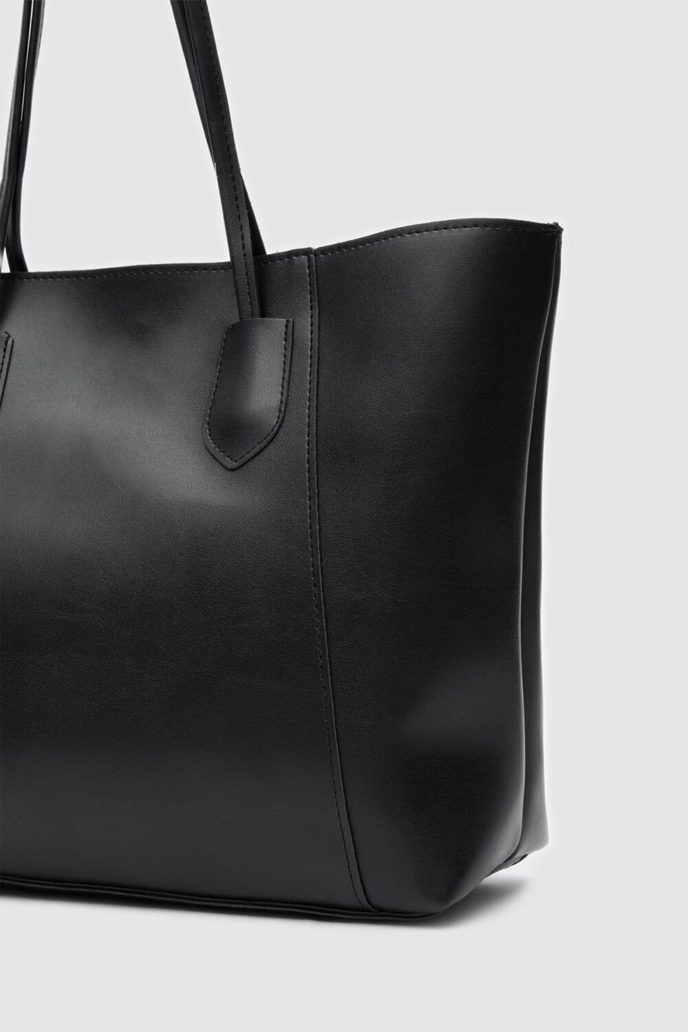 Cosy Black