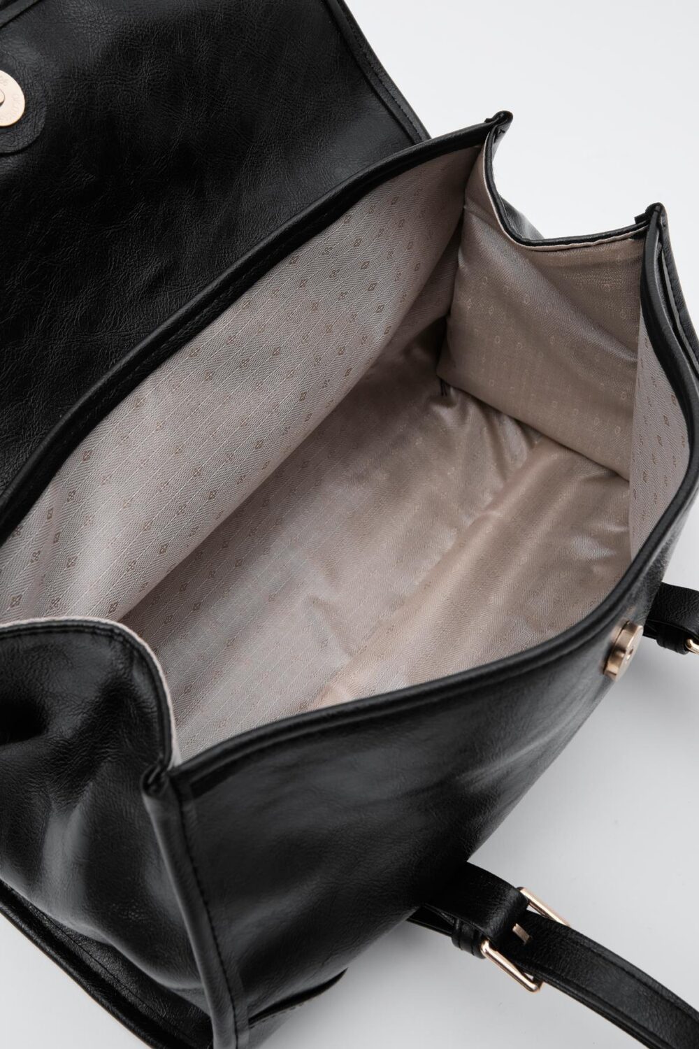 Calvino Black
