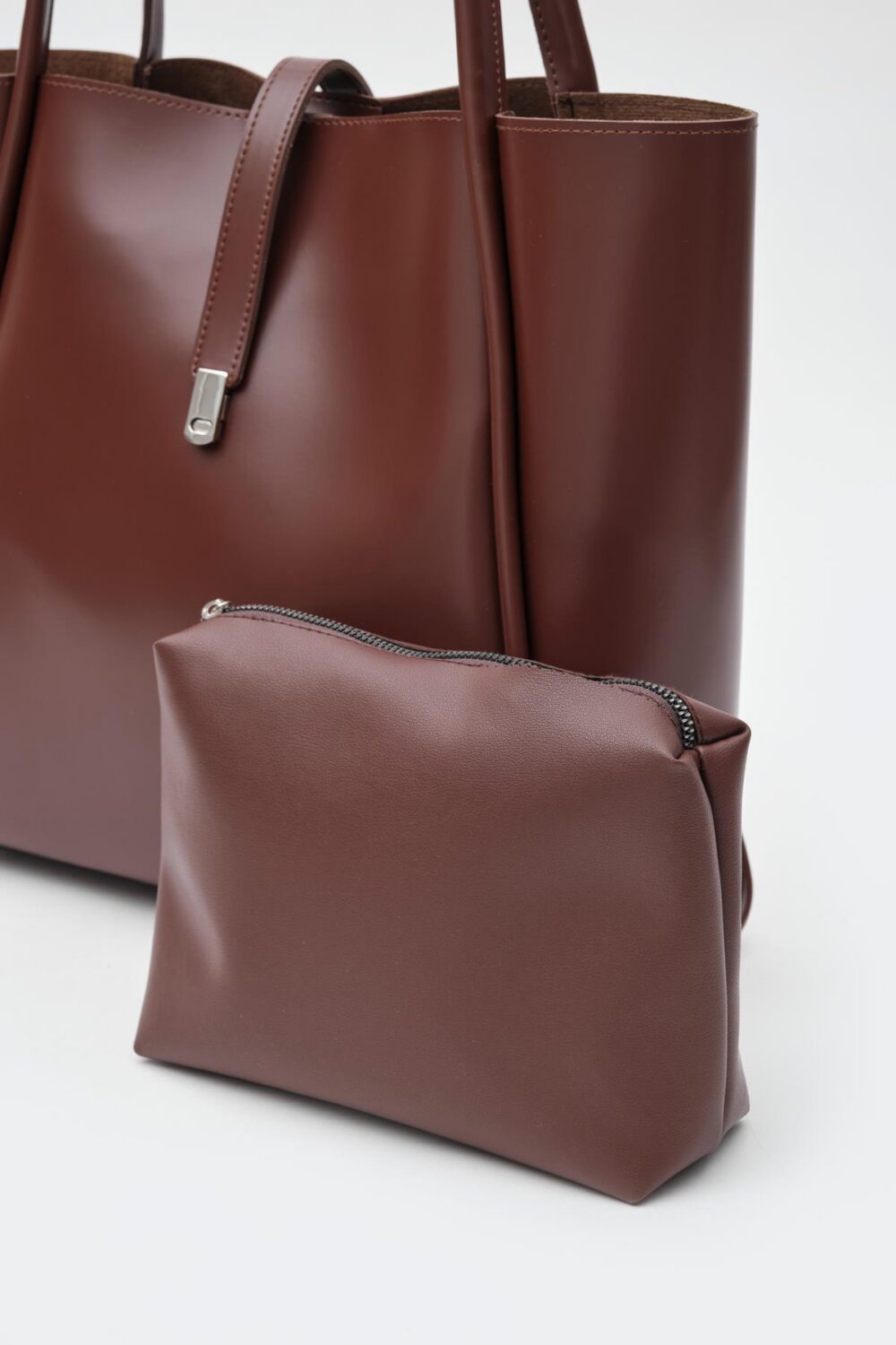 Chester Chestnut Brown + Purse