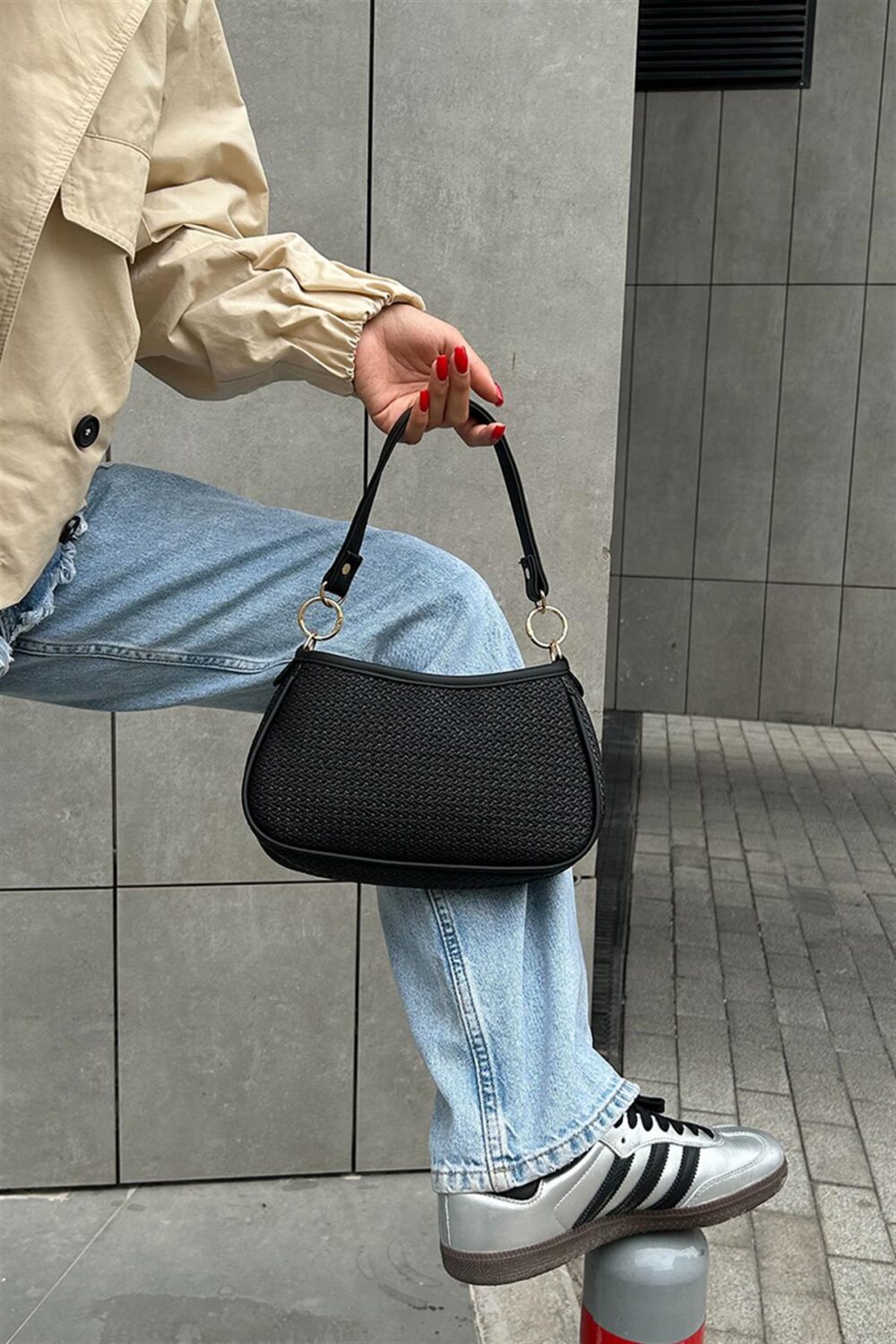 Farme Canvas Black