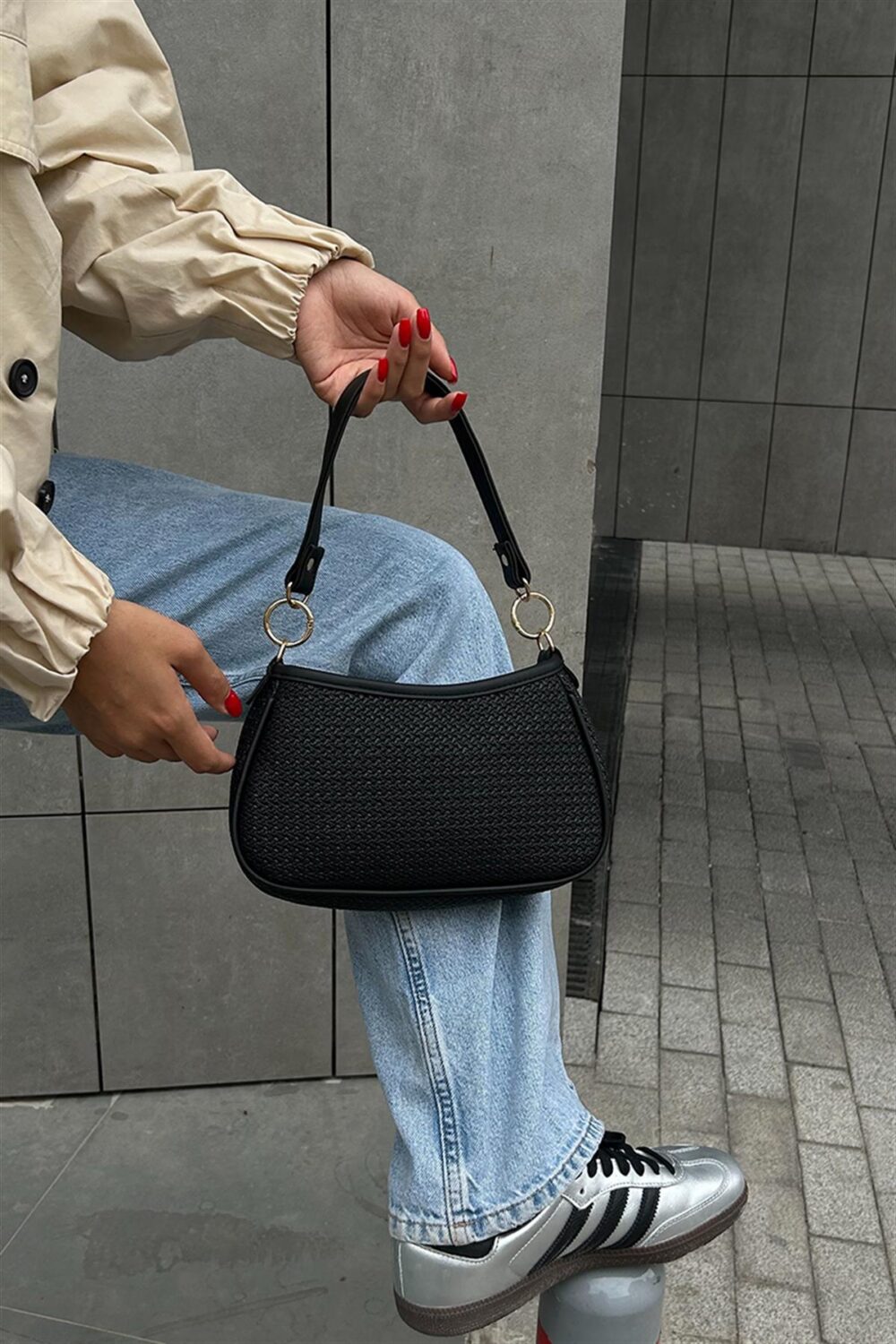 Farme Canvas Black