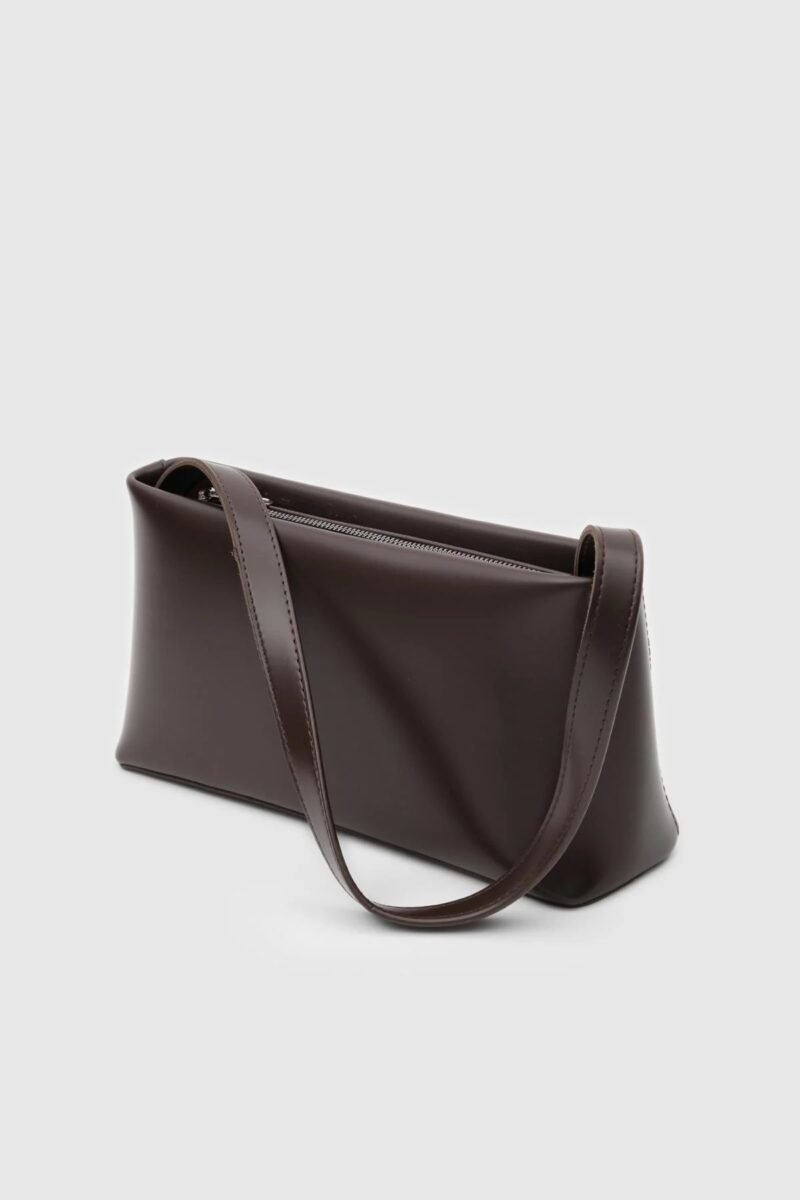 Capella Brown - Image 3