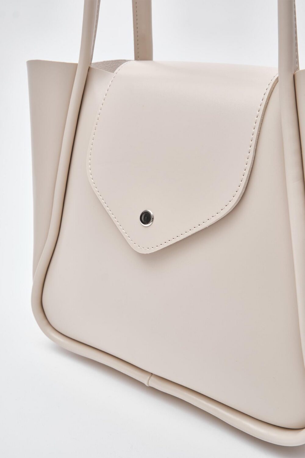 Petra Cream + Purse