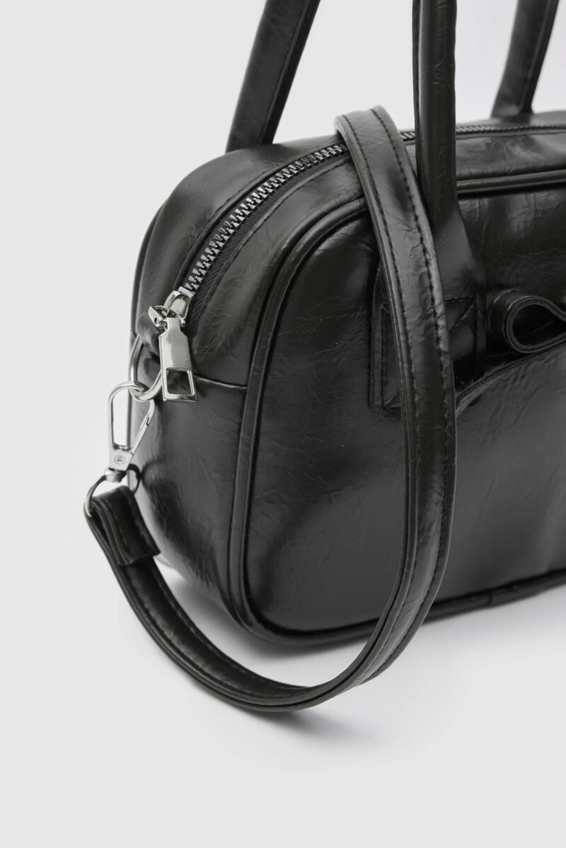 Perfect Black - Image 4