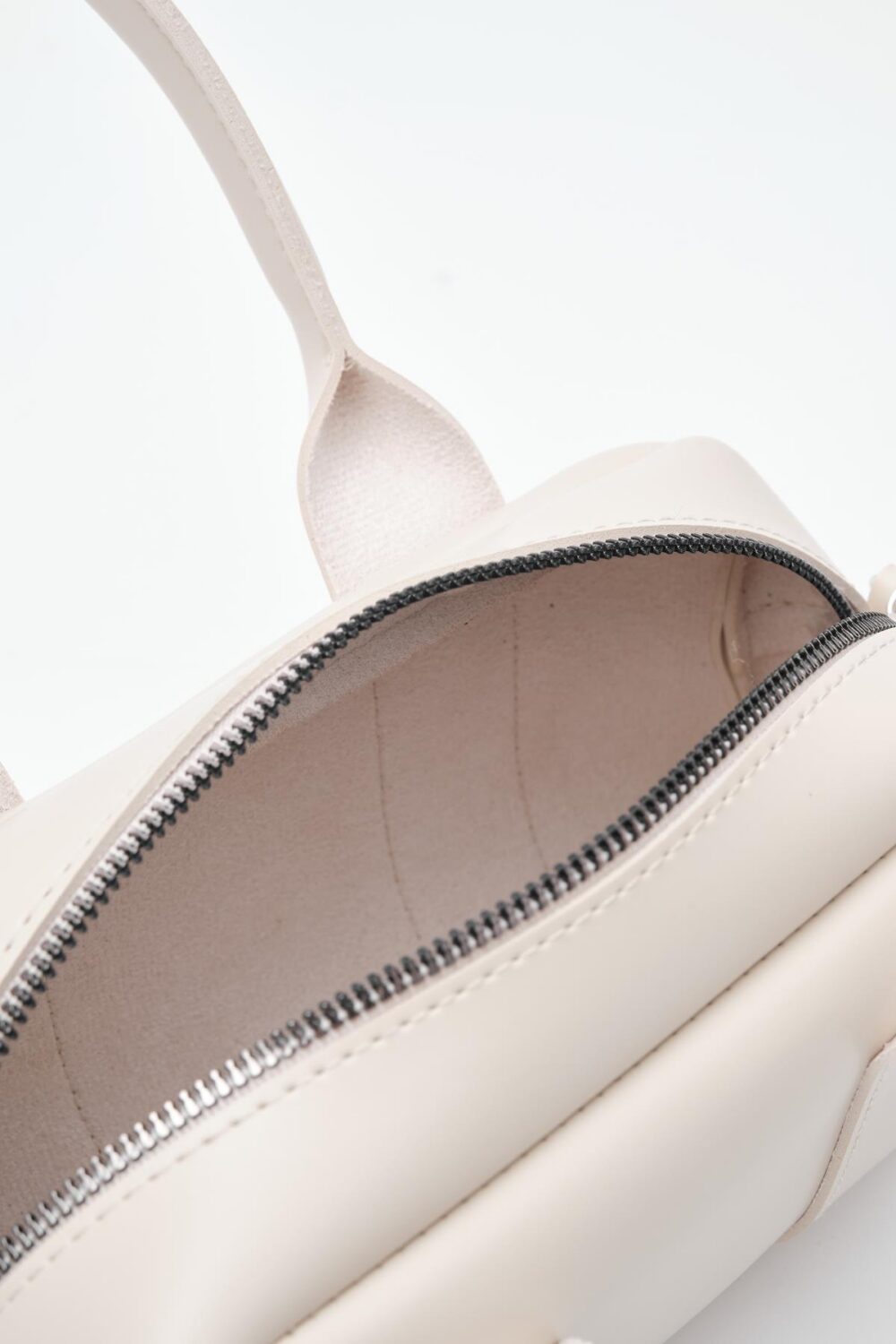 Lewie off-white