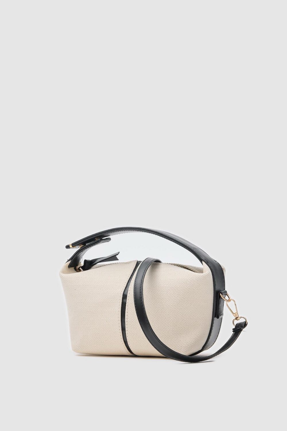 Leo Canvas Black