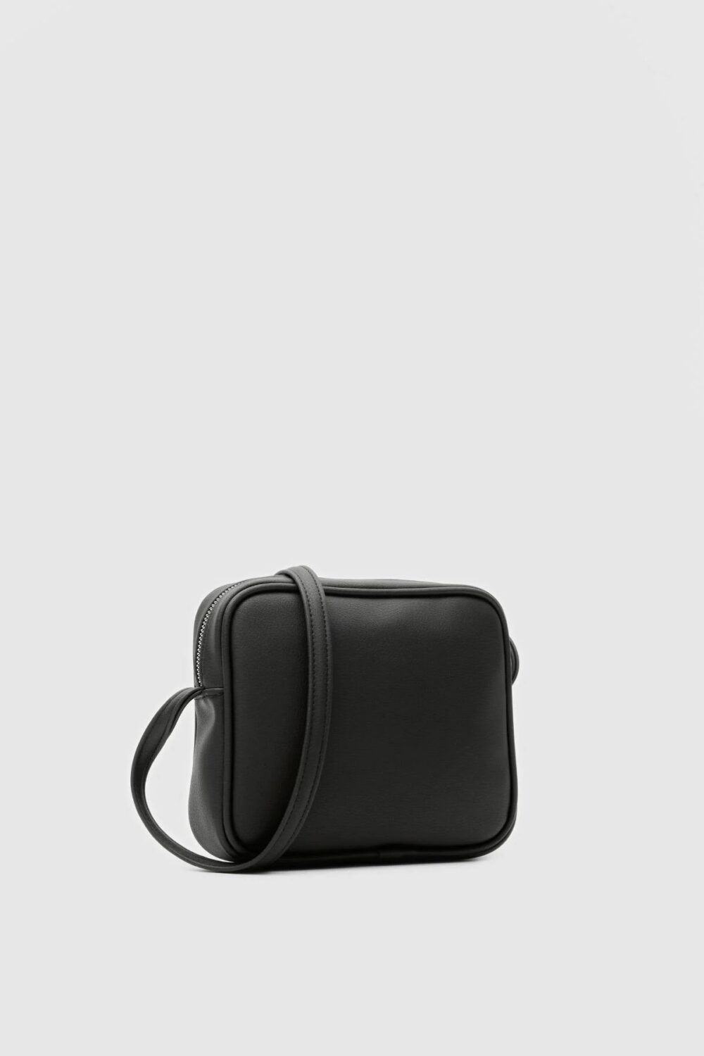 Masha Cross Black