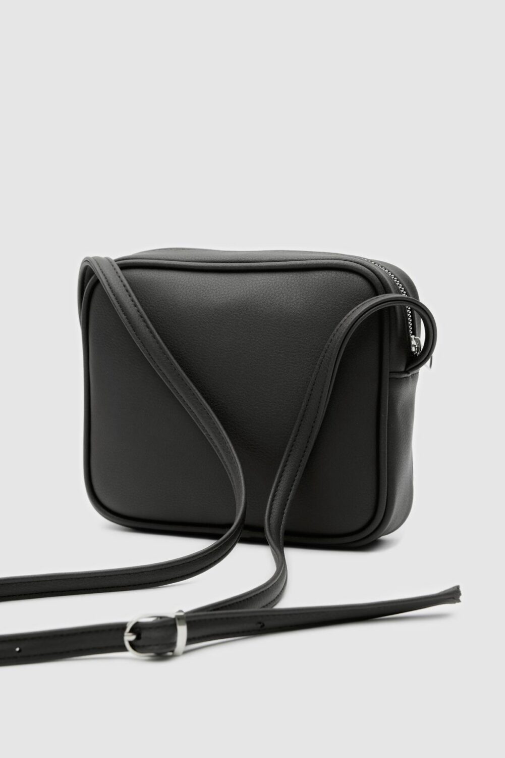 Masha Cross Black