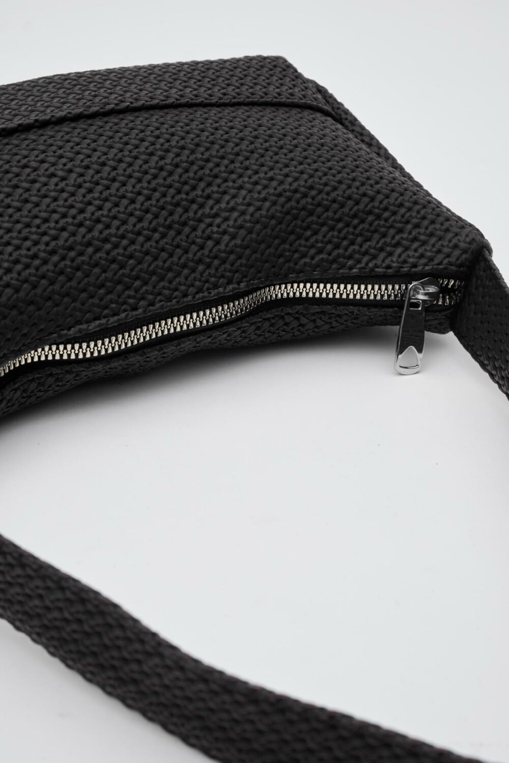 Casper Straw Black
