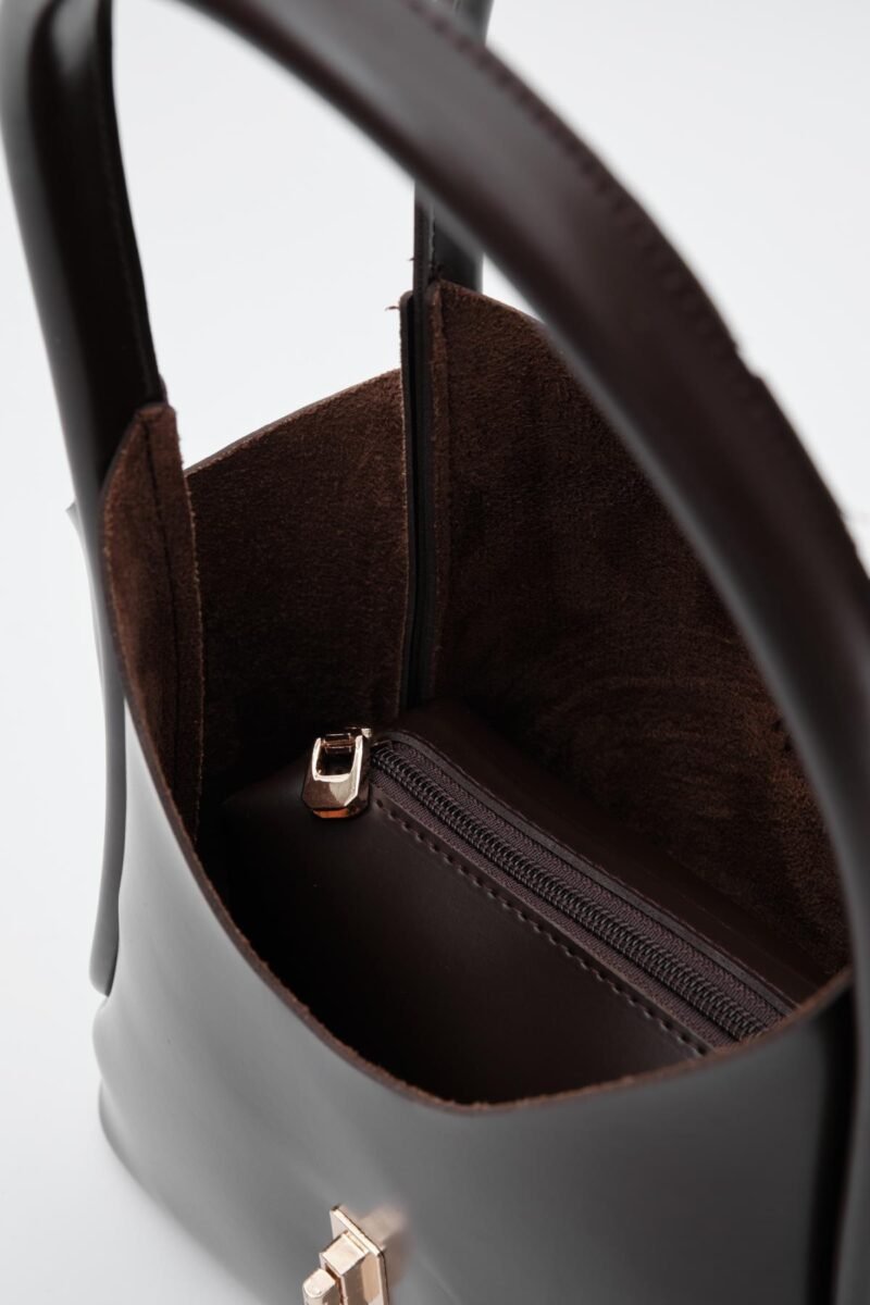 Cindy Brown + Purse - Image 7