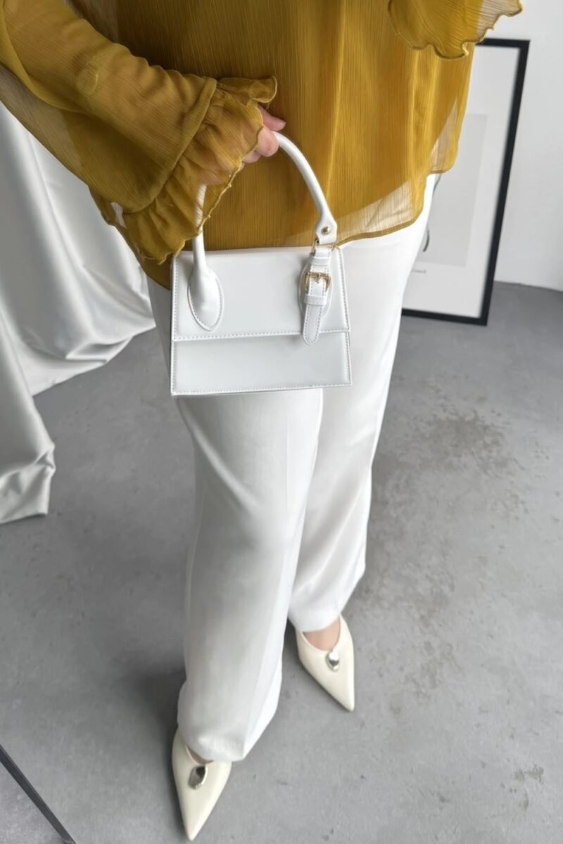 Polly White - Image 2
