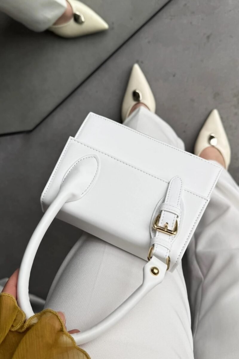 Polly White - Image 4