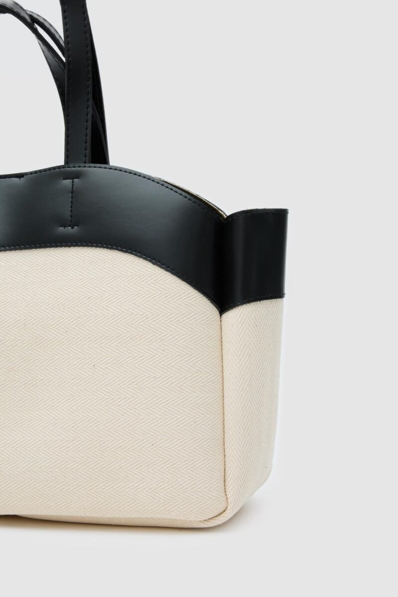 Higgs Canvas Black - Image 3