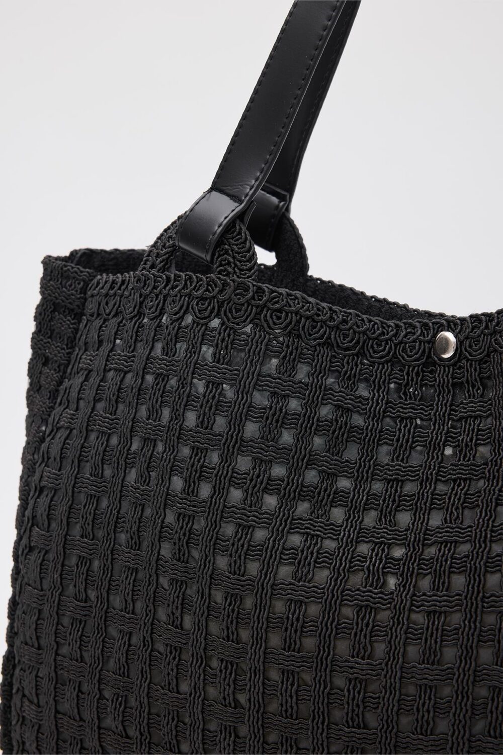 Myra XL Black