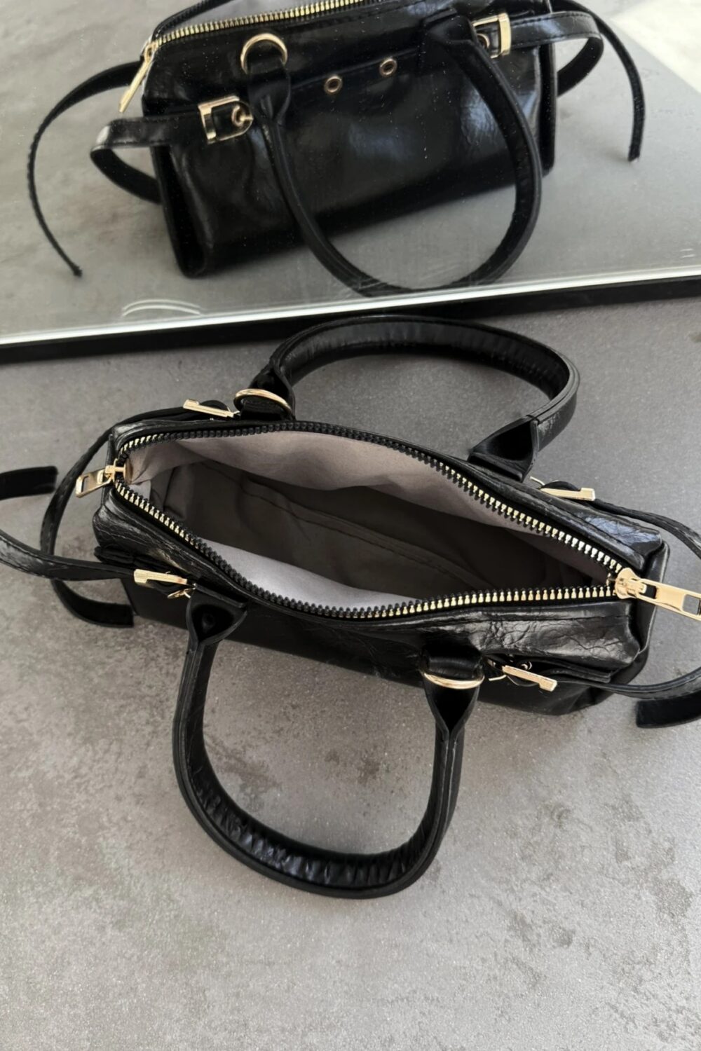 Loop Black
