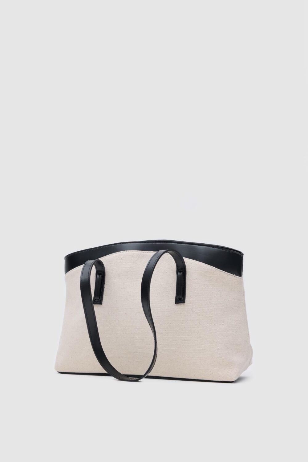 Iris Canvas Black