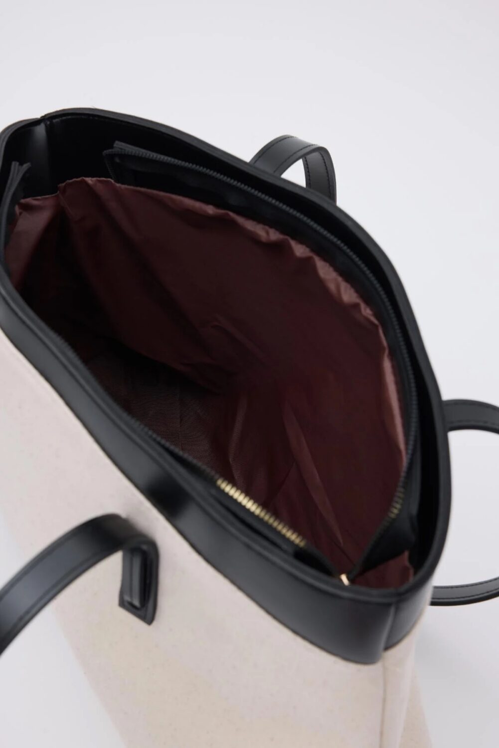 Iris Canvas Black