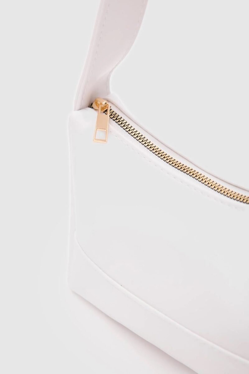 Casper White - Image 4