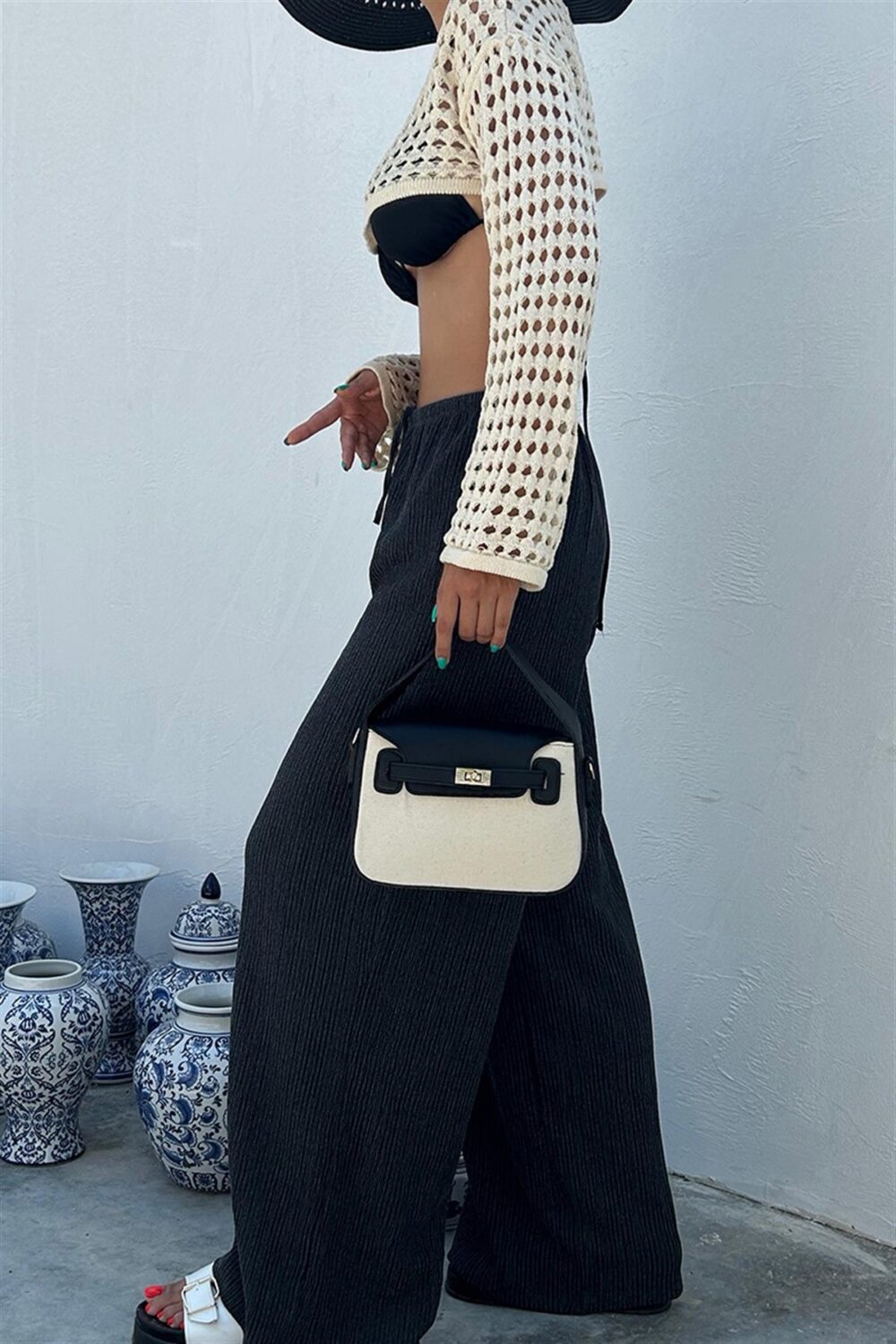 Lindy Canvas Black