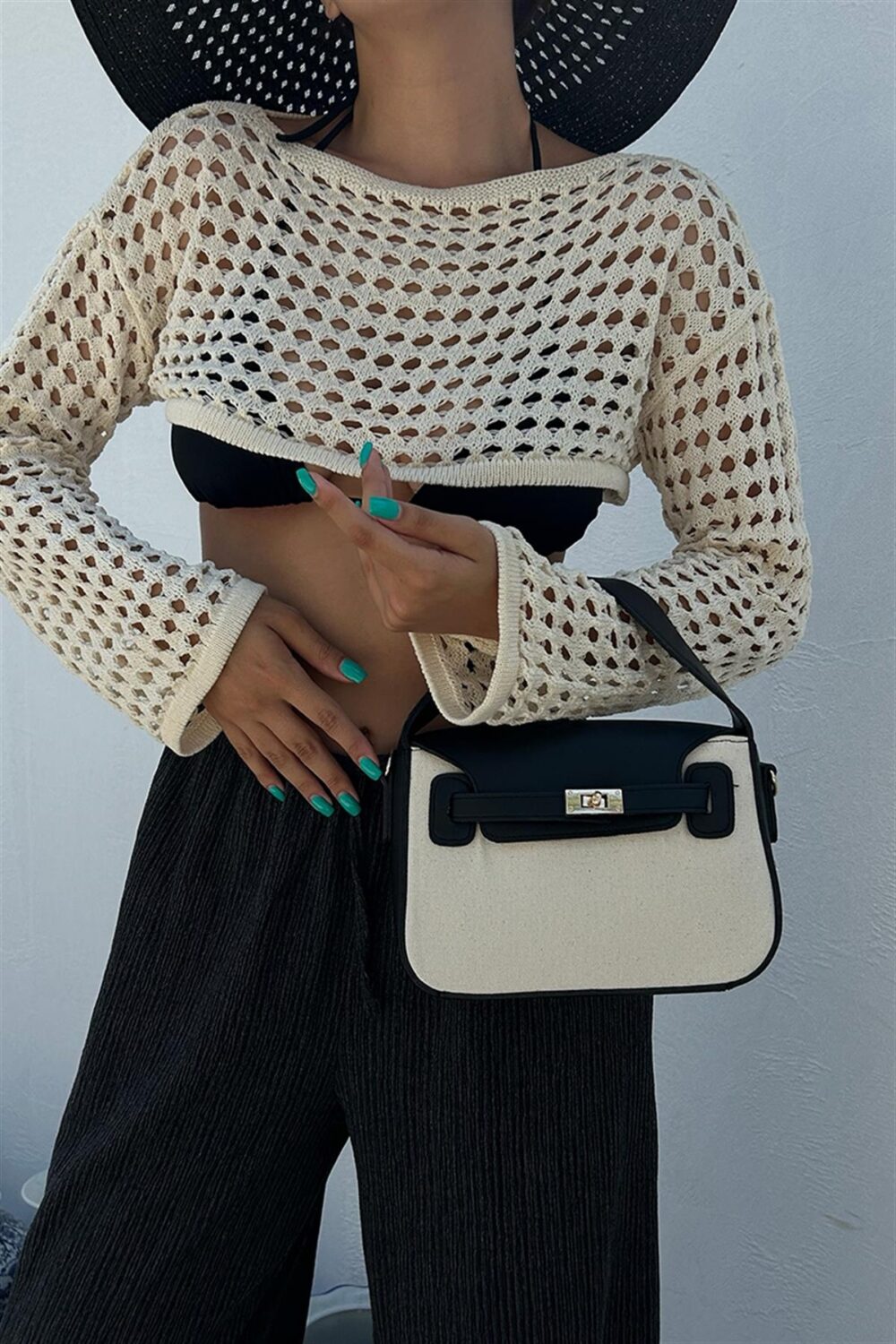 Lindy Canvas Black