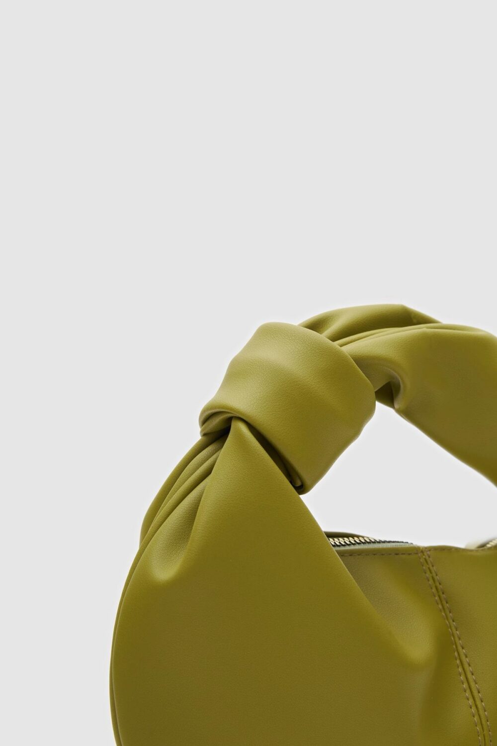 Capsule Olive Green