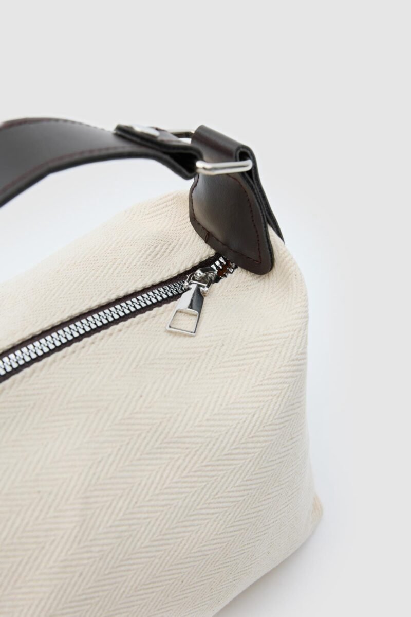 Axe Brown - Image 6