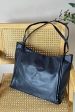 Oslo Zippered Navy Blue