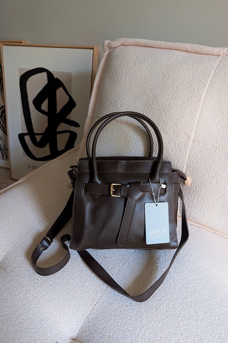 Chelsea Brown - Image 2