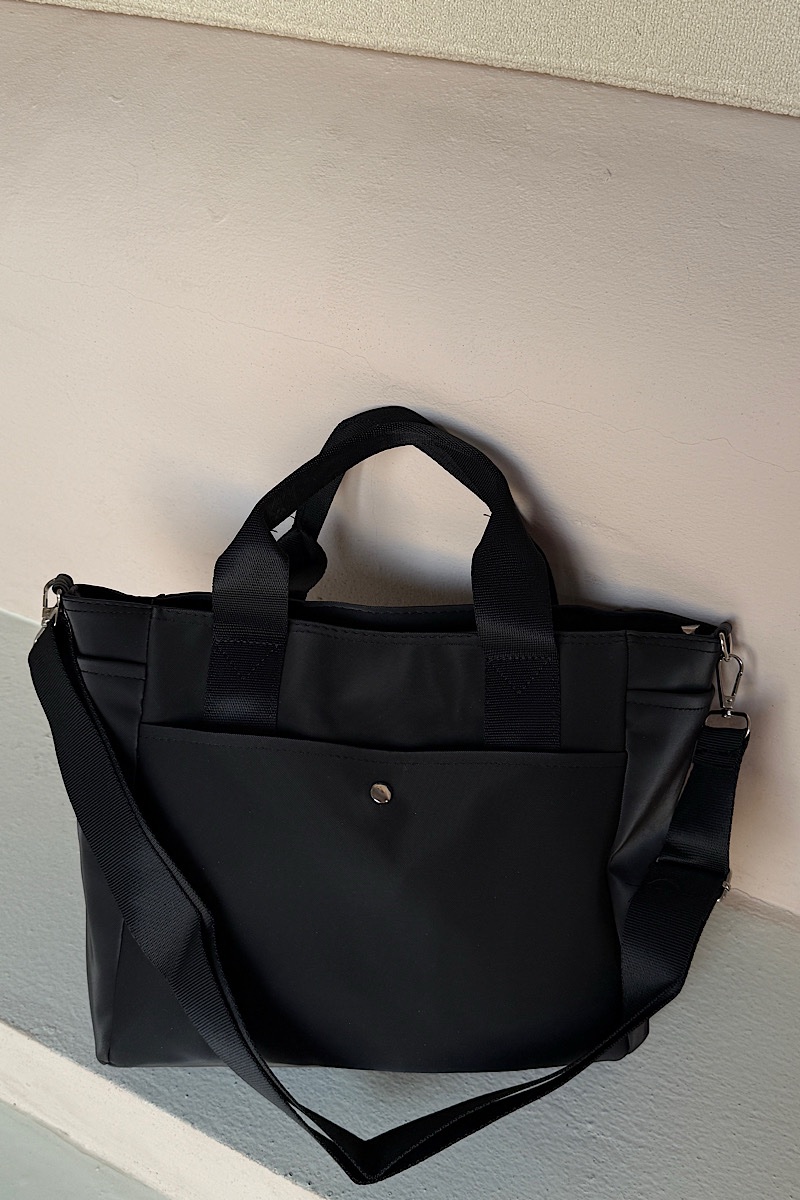Noa Multi Compartments Black