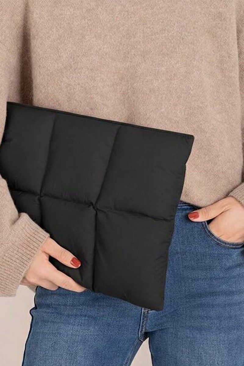 Float Magnetic Laptop Sleeve Black