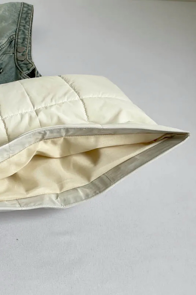 Float Magnetic Laptop Sleeve Cream