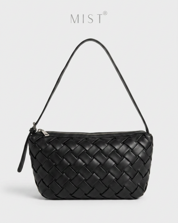 The Knot Black