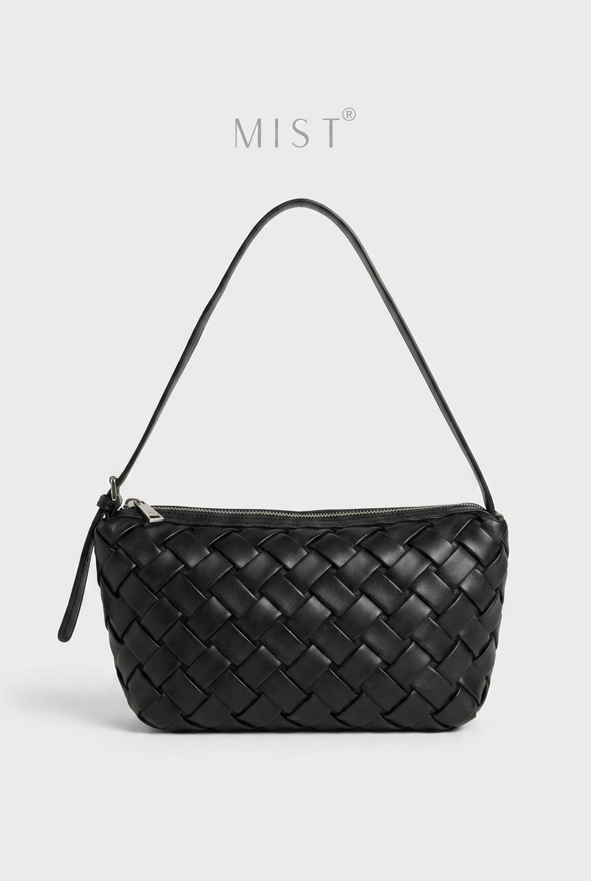 The Knot Black