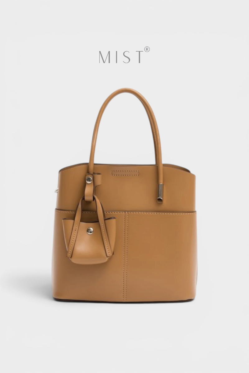 Nina Camel