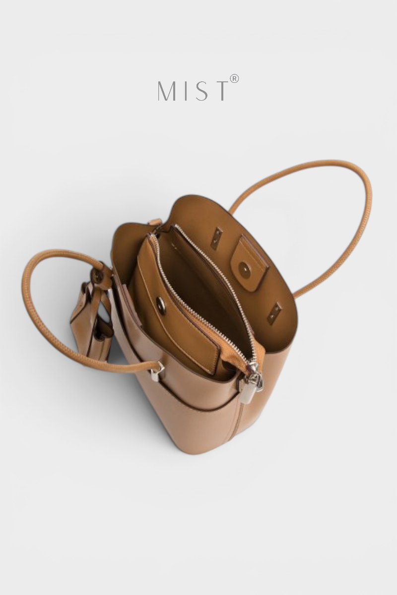 Nina Camel