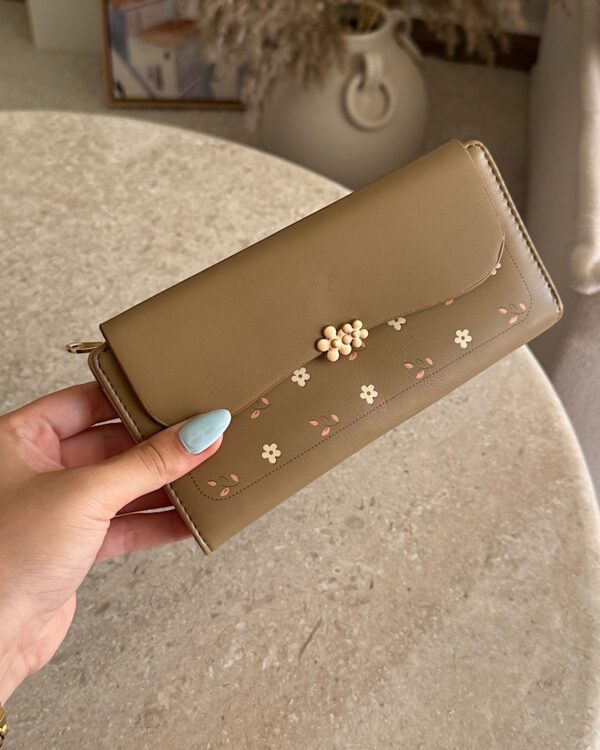 Lotus Brown