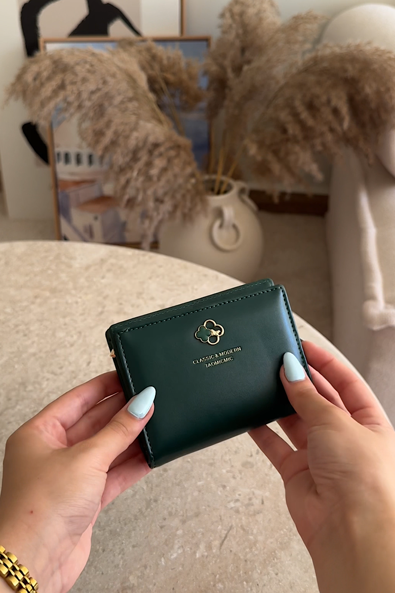Clover Glow Wallet Green