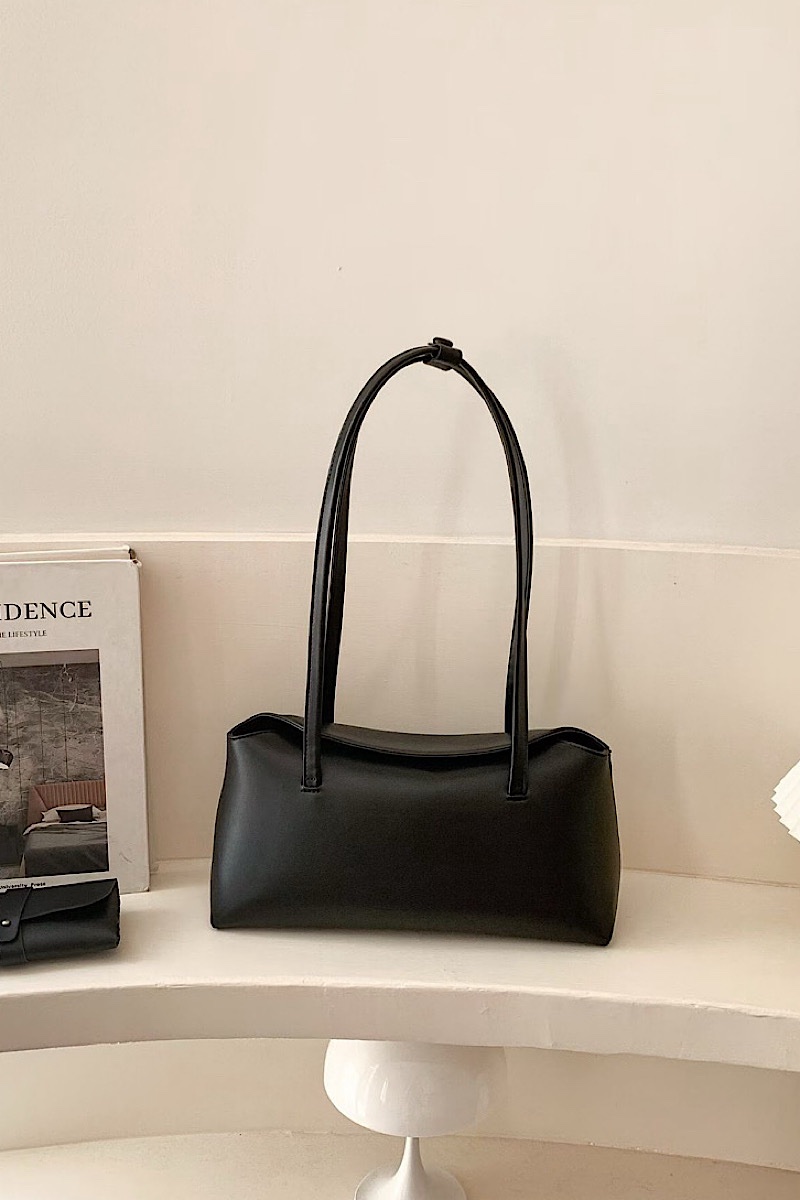 Venice Pillow Closure Minimalist Handbag – Black