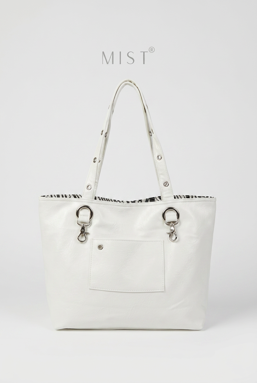 Chloe – White