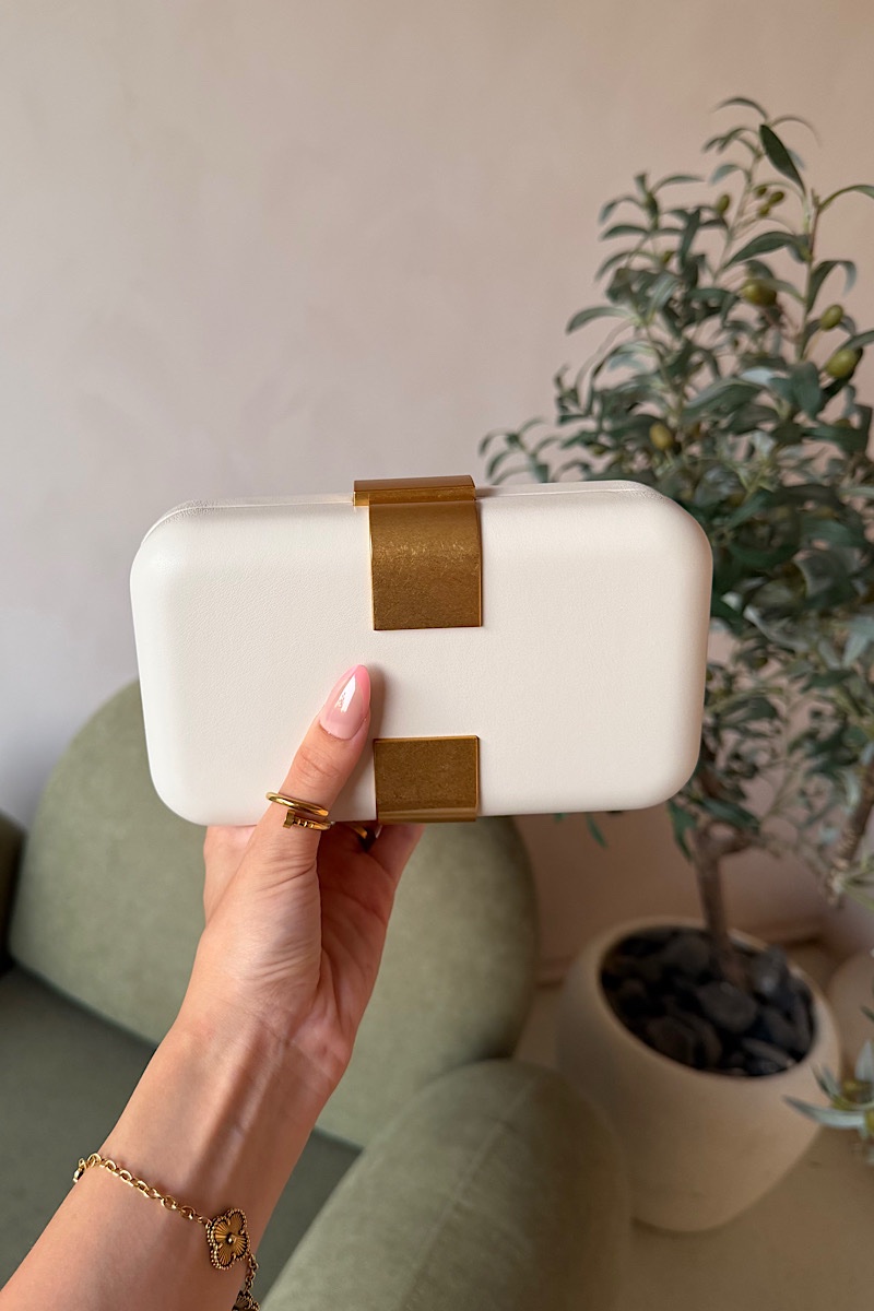 Lindy – Pearl White