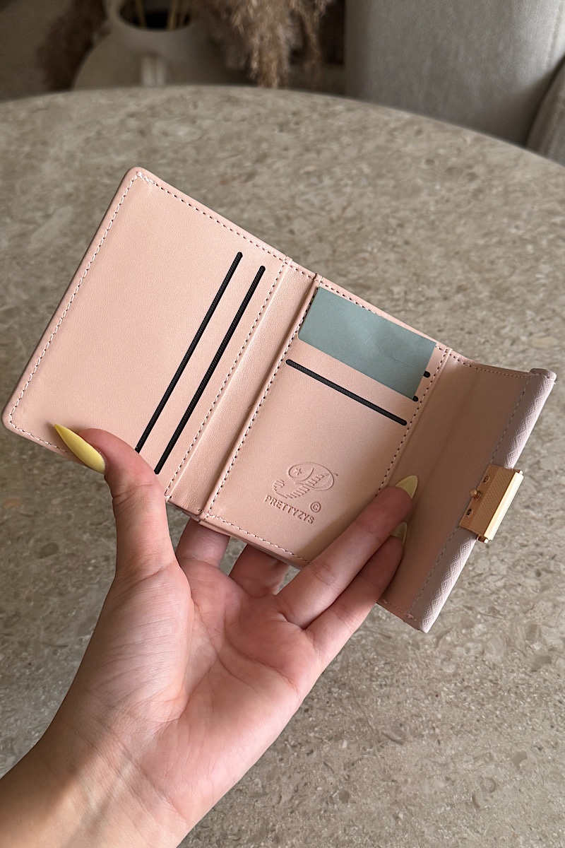 Lin – Chasmere Rose