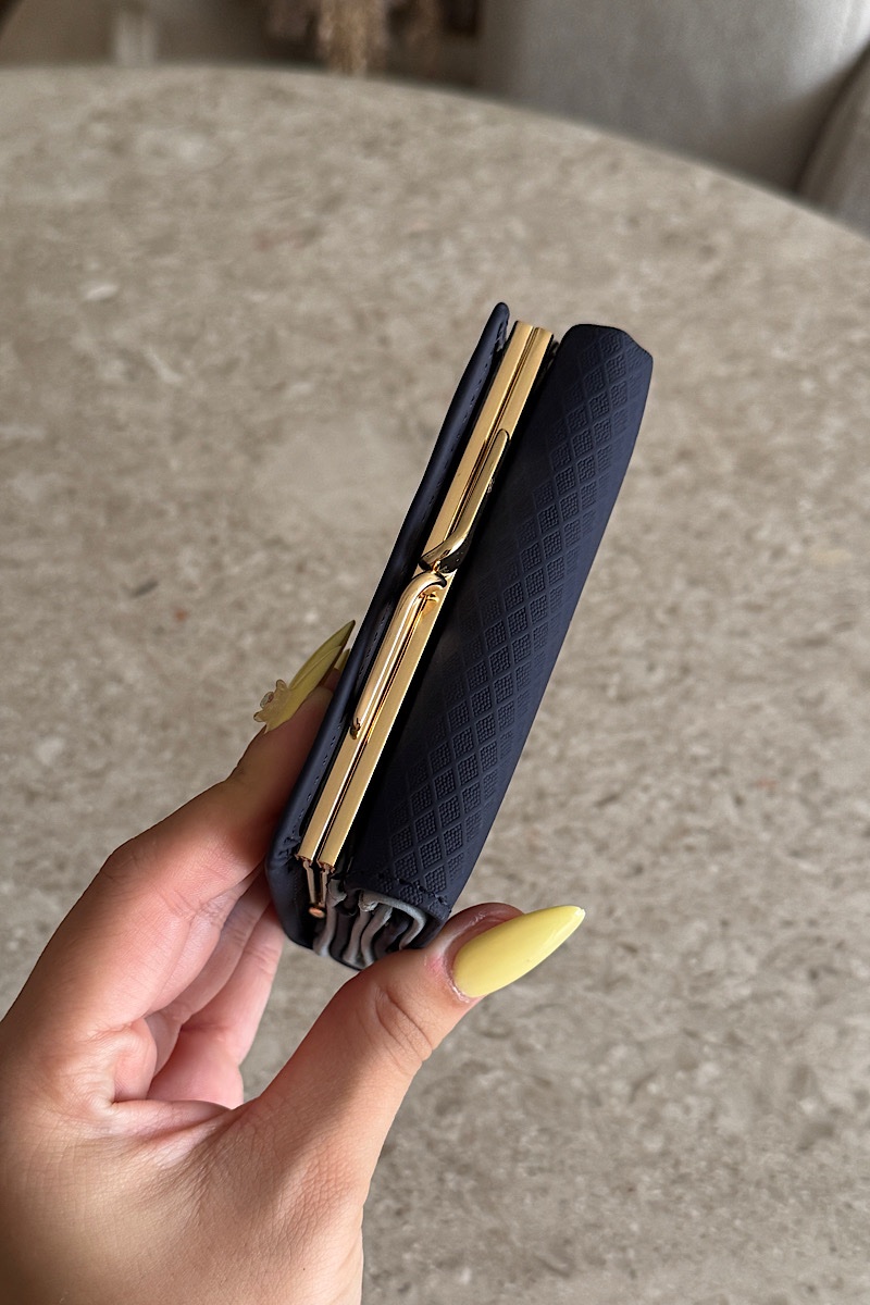 Lin – Navy Blue