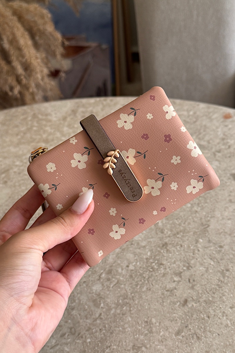 Hazel Small – Cashmere Rose