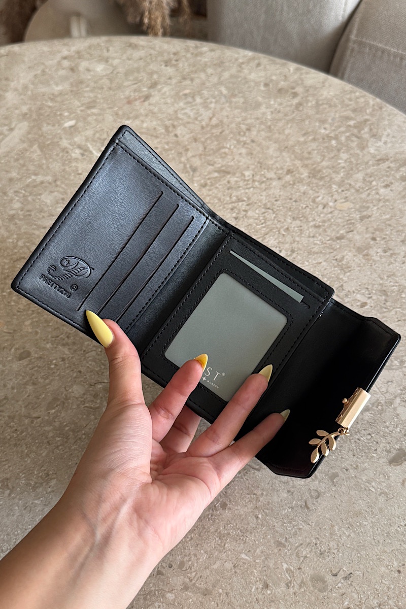 Nellie – Black