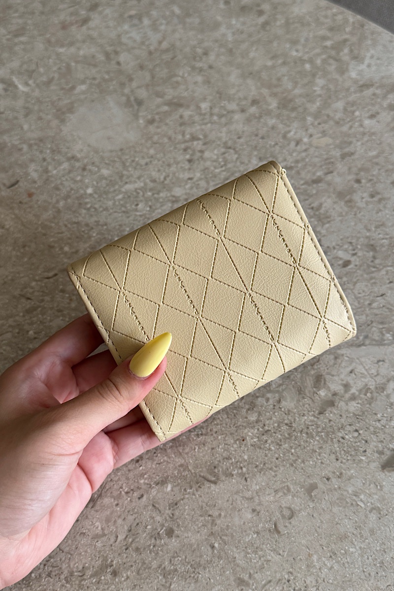 Nellie – Butter Yellow