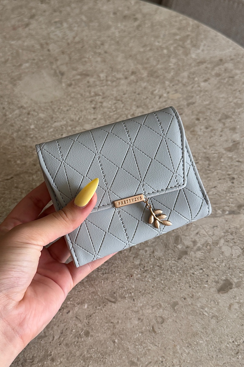 Nellie – Baby Blue