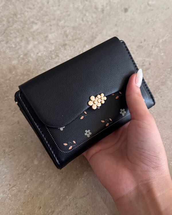 Lotus Medium - Black