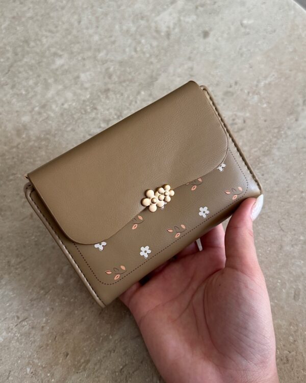 Lotus Medium - Brown